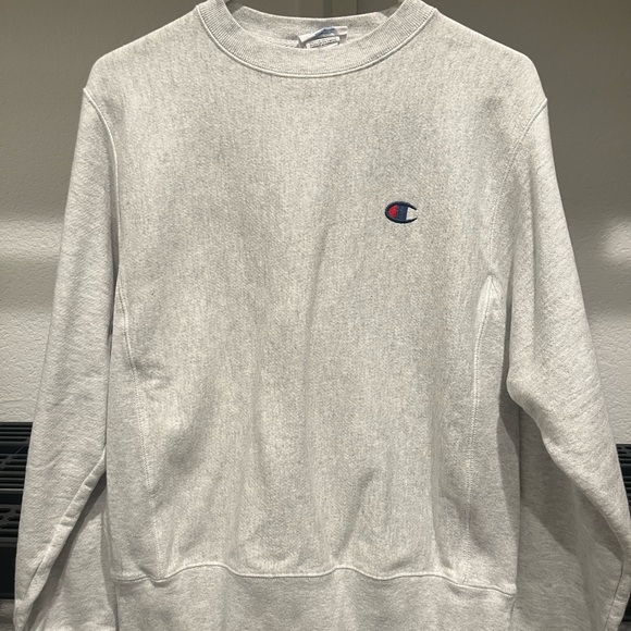 Champion Sweater - Picture 1 of 2